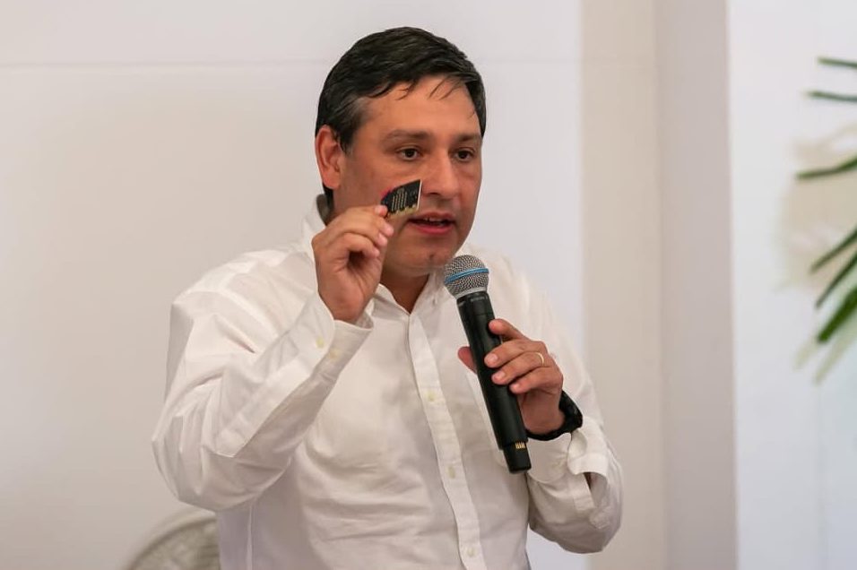 Mauricio Lizcano renuncia como ministro de las TIC tras destacar avances clave en el&nbsp;sector