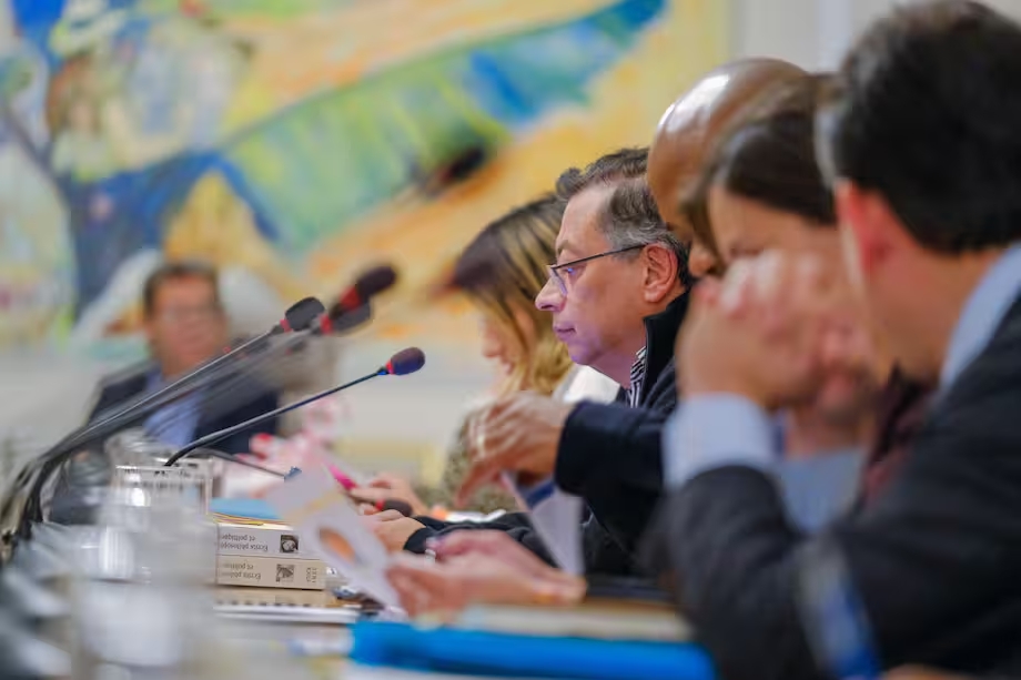 Delegación de Paz confirma ausencia de líderes del ELN en Cuba tras suspensión de&nbsp;diálogos