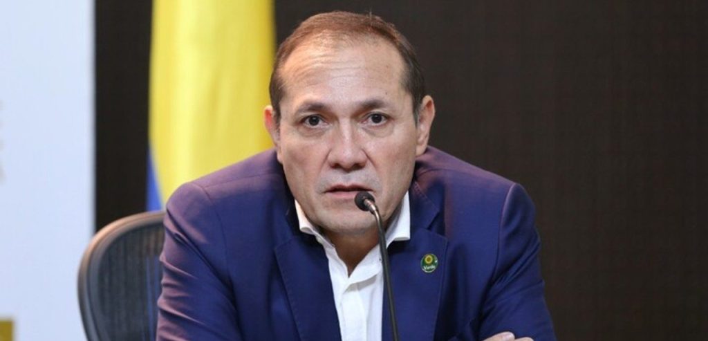 Oficialmente el ministro de trabajo, Antonio Sanguino, presentó su carta de&nbsp;renuncia