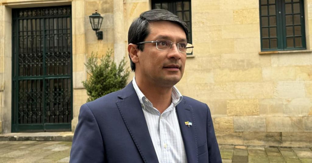 «Renuncia explosiva de Camilo Romero como embajador en Argentina: ‘Es tiempo de reencontrarnos con los&nbsp;afectos'»