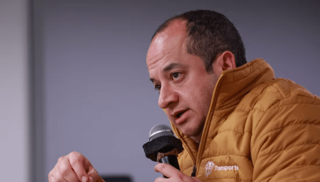 Eduardo Enríquez renuncia como viceministro de Transporte y apunta al Senado en&nbsp;2026