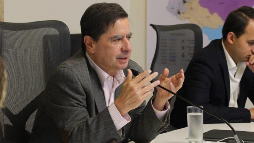 Juan Fernando Cristo renuncia y pide dimisión total del gabinete de&nbsp;Petro