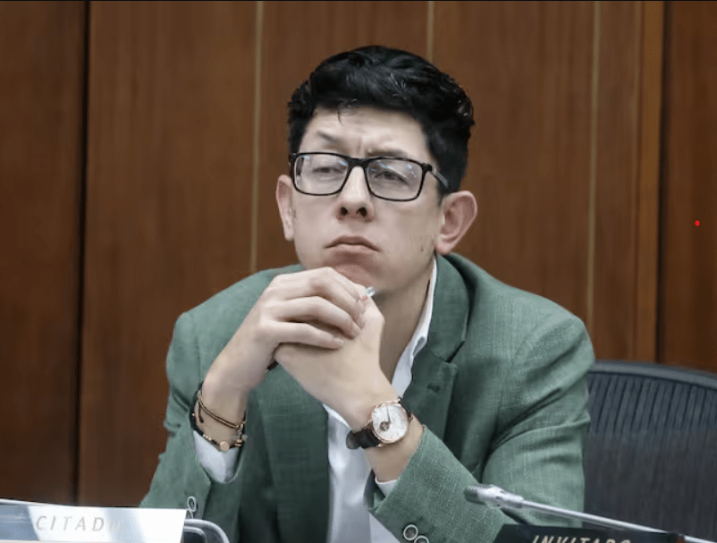 «¡No me voy!»: Ministro de Educación desmiente rumores y se aferra a su cargo tras crisis en el Gobierno&nbsp;Petro