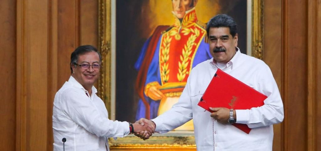 Maduro pide a colombianos respaldar a Petro ante amenazas de narcotraficantes