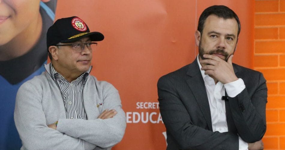 Gustavo Petro califica de “estafa” culpar al salario mínimo por el alza del pasaje de&nbsp;TransMilenio