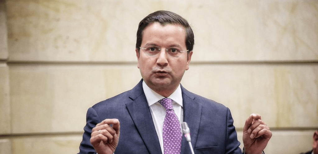 David Luna explora alianzas con Peñalosa y Oviedo para&nbsp;2026