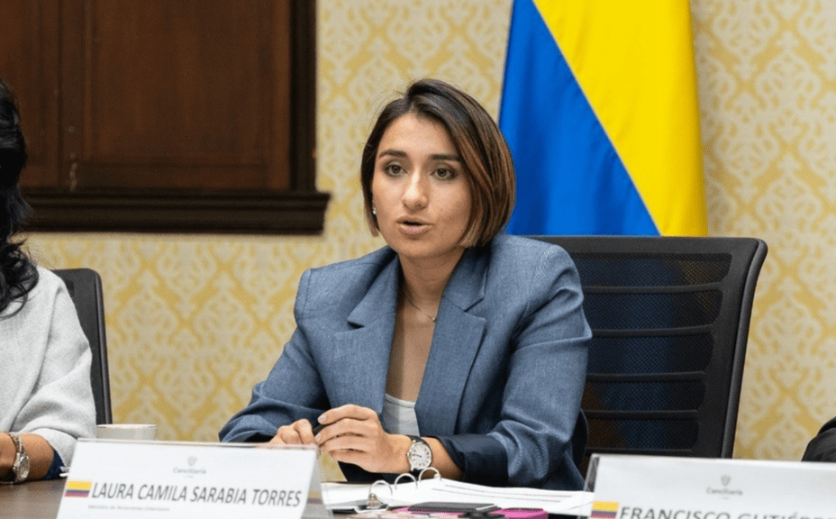 Cancillería rechaza orden de captura contra Velásquez y Camargo y habla de persecución&nbsp;política