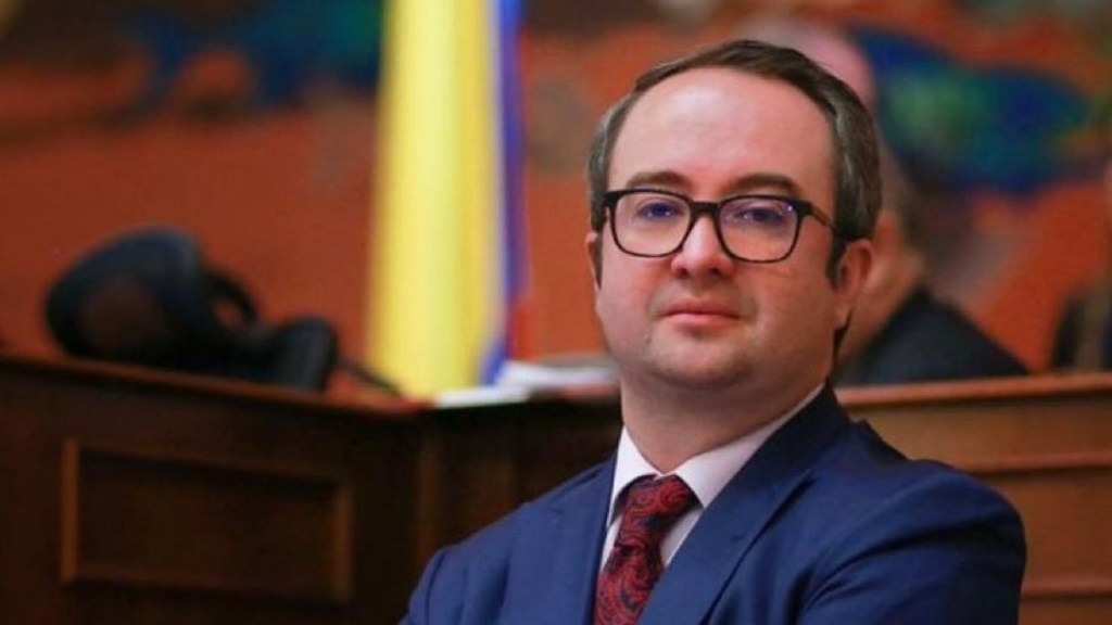 Ciro Ramírez pide su reintegro al Senado tras recuperar la&nbsp;libertad