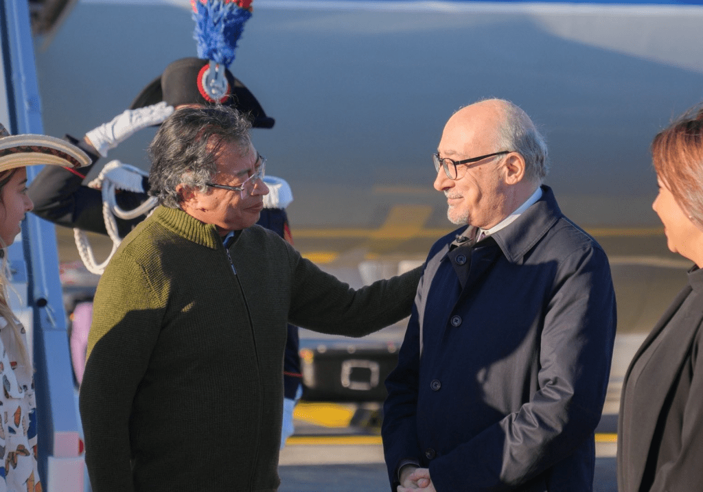 Petro llega a Roma para asistir a la misa inaugural del papa León&nbsp;XIV