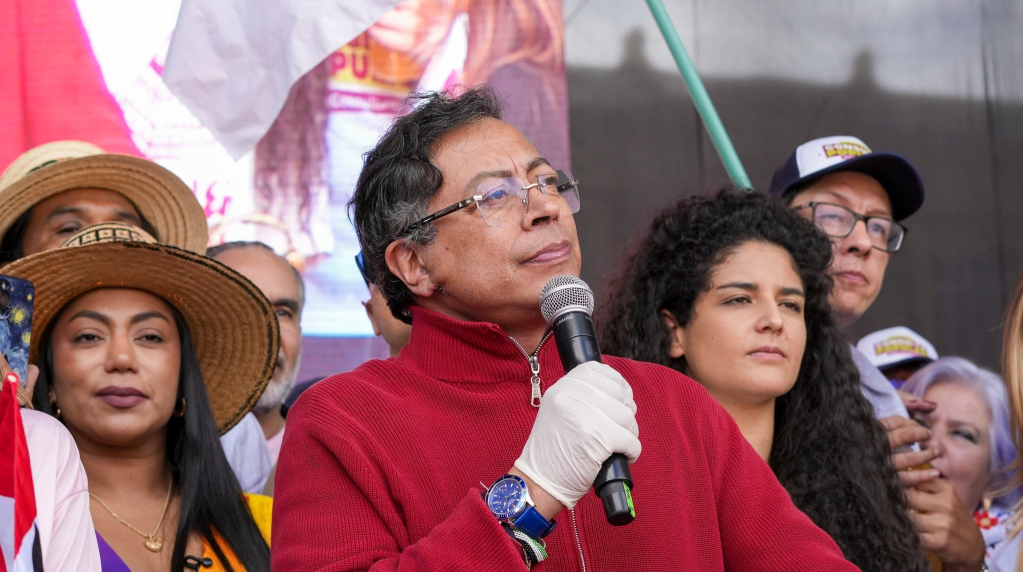 Estas son las 12 preguntas definitivas que el presidente anunció durante la marcha