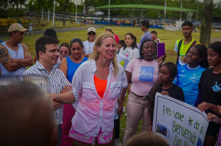 Eva Buzo culmina su travesía en el Pacífico y deja un mensaje de resistencia desde&nbsp;Buenaventura