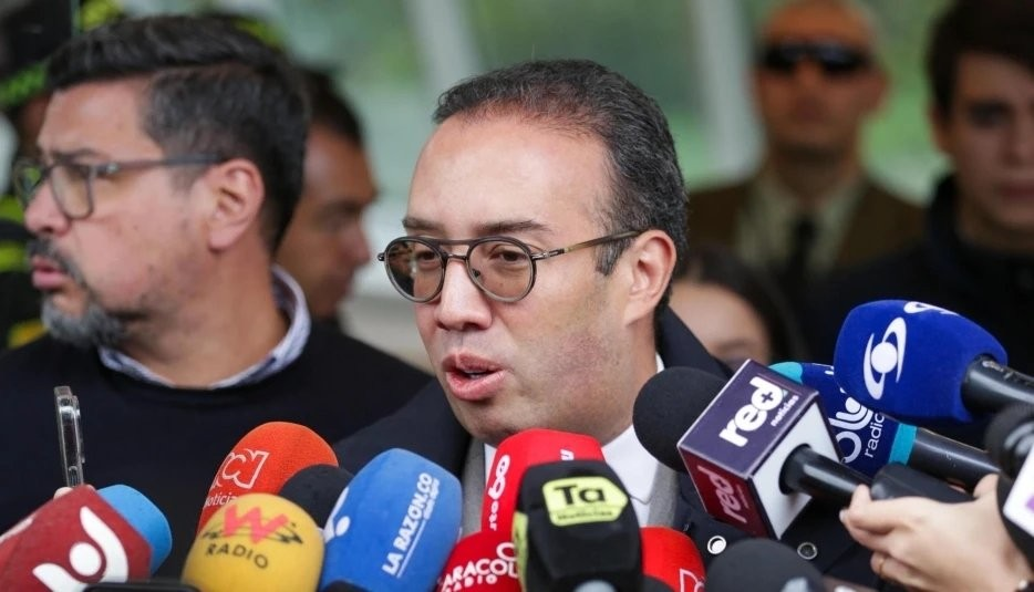 Abogado de Miguel Uribe denunció a Petro por presunto&nbsp;hostigamiento