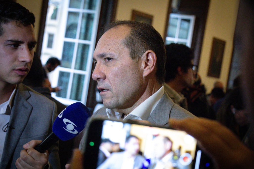 Ministro de Trabajo califica como “mejorada” la versión de reforma laboral aprobada en el&nbsp;Senado