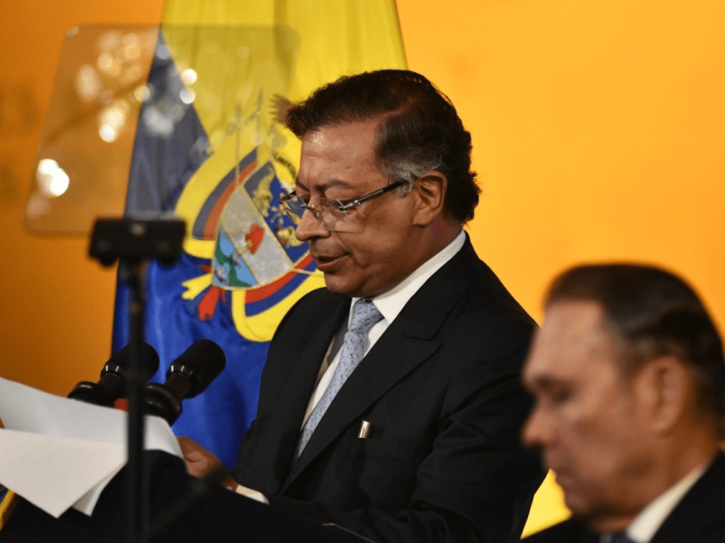 Gritar «¡Fuera Petro!» refleja la mayor degradación de la política, afirma el&nbsp;presidente