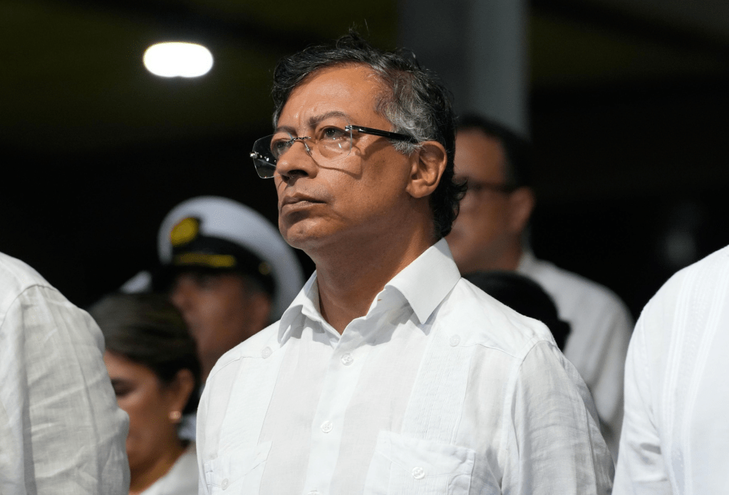 “No sale carbón a Israel, es mi orden”: Petro advierte cambios unilaterales en contratos&nbsp;mineros