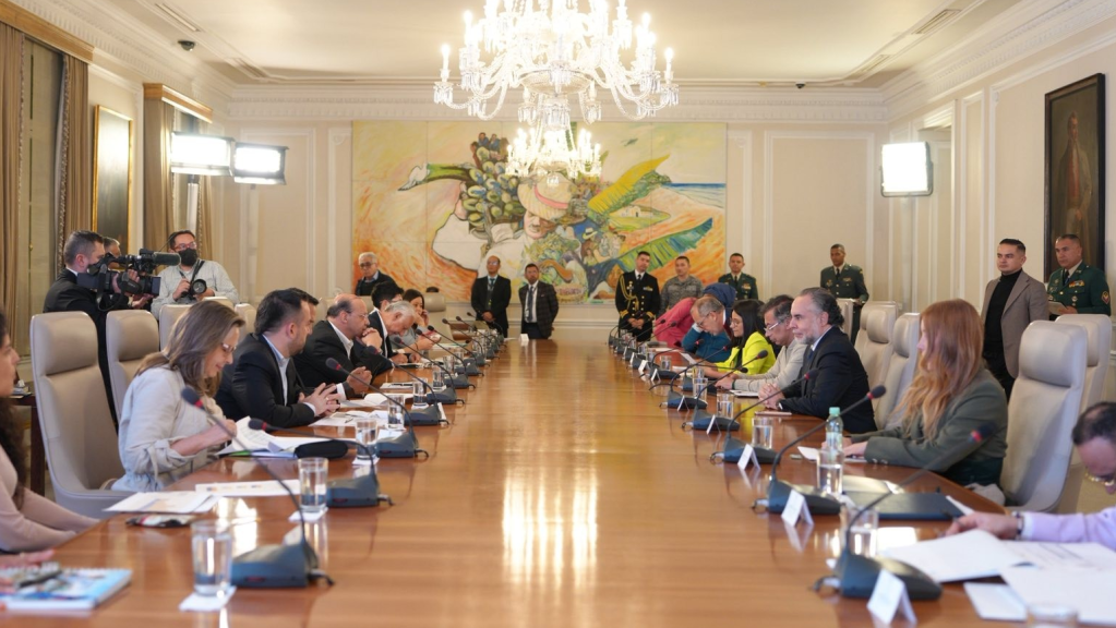 Petro anuncia remezón en su gabinete y critica falta de compromiso con su&nbsp;programa