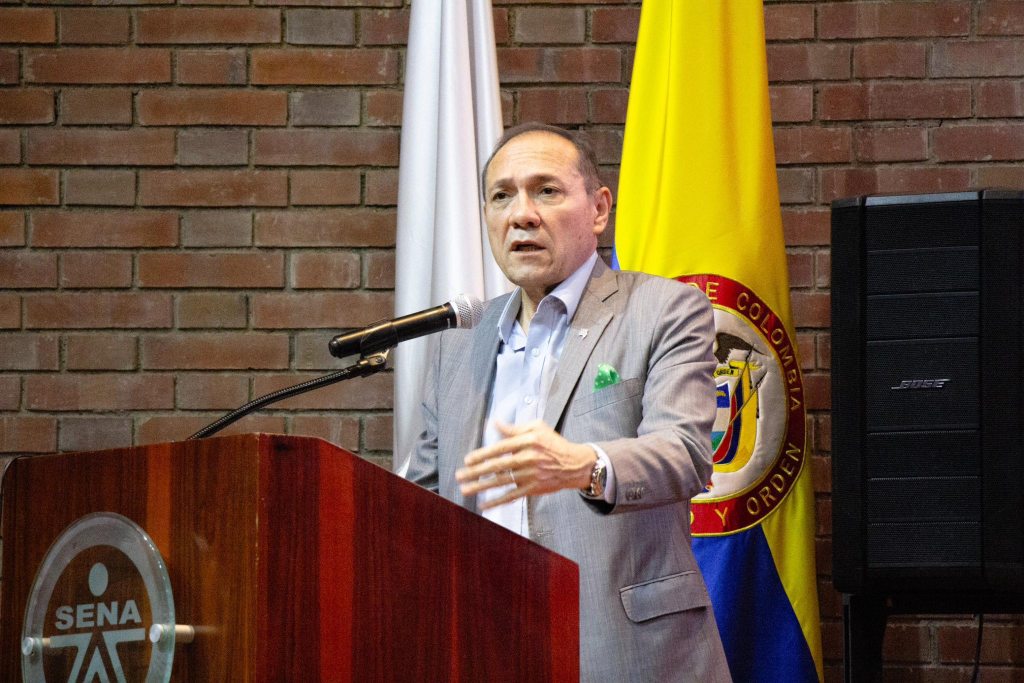 Ministerio de Trabajo confirma cuánto subirán los recargos por trabajar domingos y&nbsp;festivos