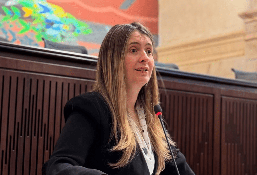 Paloma Valencia pide claridad por denuncias de trabas en inscripción de cédulas en el&nbsp;exterior