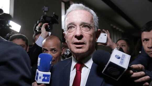 Álvaro Uribe Vélez queda en libertad mientras avanza su&nbsp;apelación