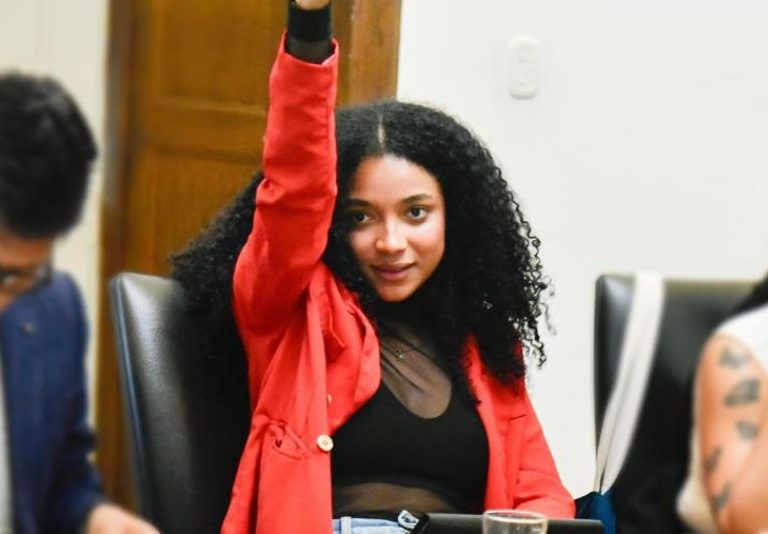 Fundación San José destituye a su secretario general en medio del escándalo por título de Juliana&nbsp;Guerrero