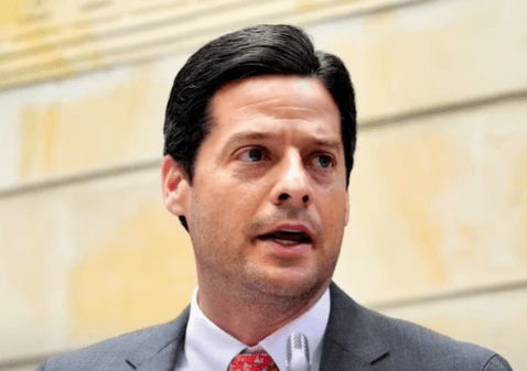 Senador Mauricio Gómez Amín lanza su precandidatura&nbsp;presidencial