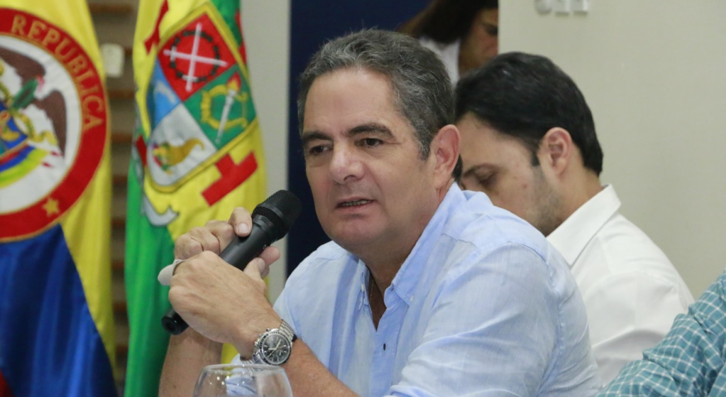 Vargas Lleras reaparece y se reúne con Cambio Radical tras tratamiento médico en EE.&nbsp;UU.