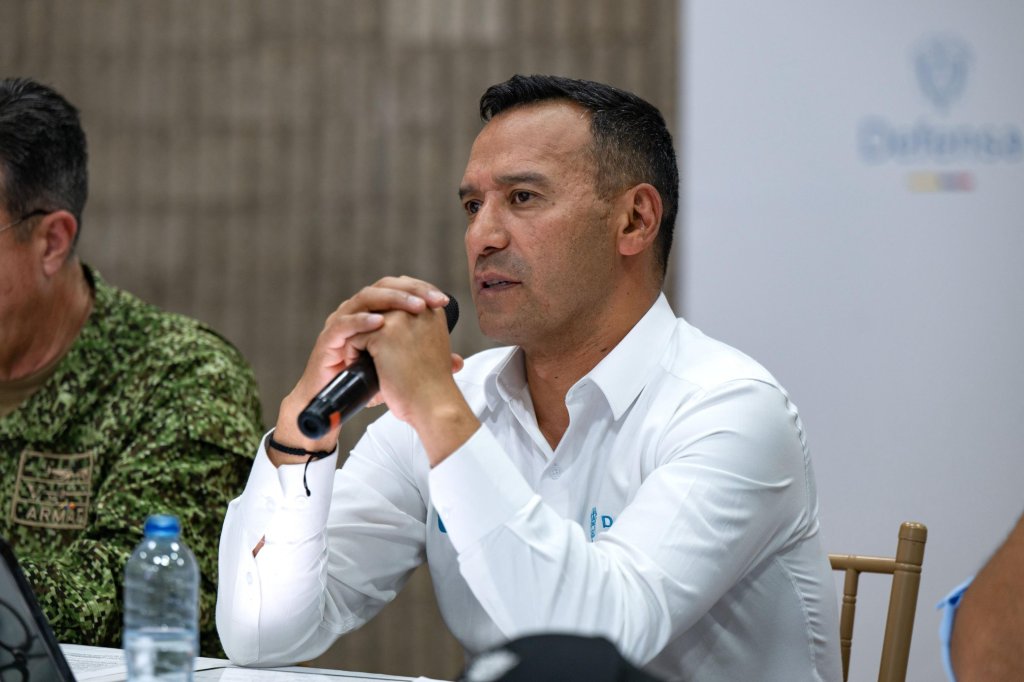 Centro Democrático lidera citación a moción de censura contra el ministro de Defensa Pedro&nbsp;Sánchez