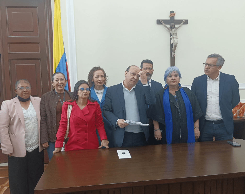 Gobierno radica oficialmente la reforma tributaria por $26,3&nbsp;billones