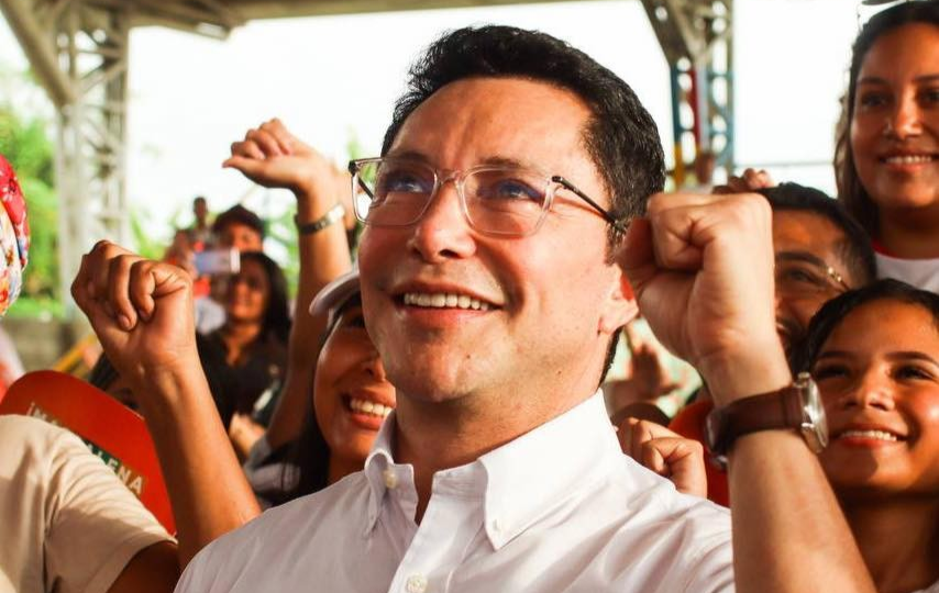 Carlos Caicedo inscribió su comité de firmas y lanza su camino a la&nbsp;Presidencia