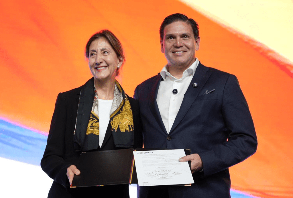 Juan Carlos Pinzón será candidato presidencial por el Verde Oxígeno con el respaldo de Ingrid&nbsp;Betancourt