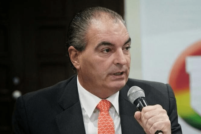 El exministro Aurelio Iragorri entra en la carrera&nbsp;presidencial