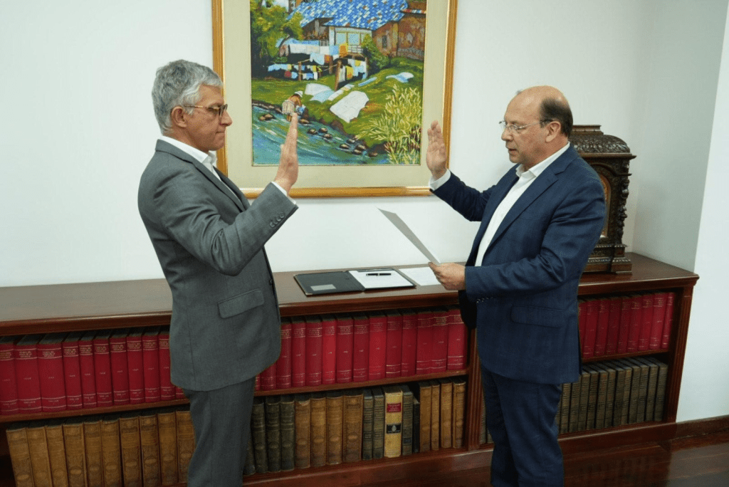 Carlos Emilio Betancourt asume como director en propiedad de la Dian tras la salida de Luis Eduardo Llinás