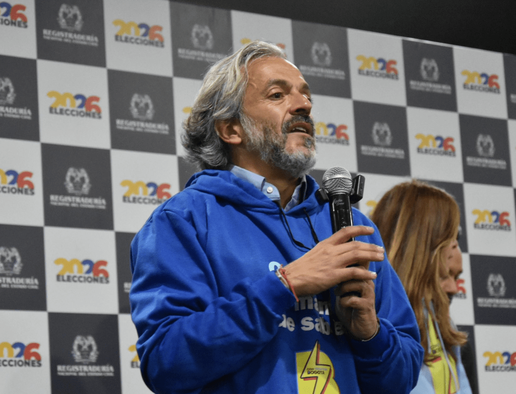 Oviedo formaliza listas a Cámara y Senado con el respaldo de más de 221 mil&nbsp;firmas