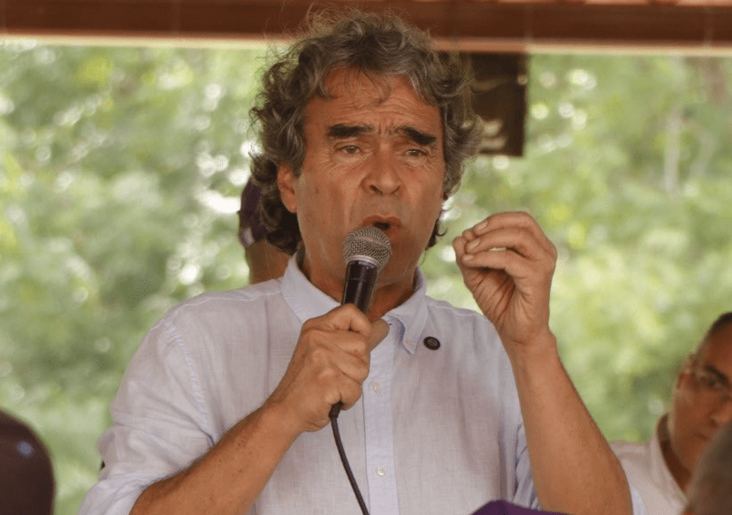 Sergio Fajardo responde a críticas que lo acusan de “falta de&nbsp;huevas”