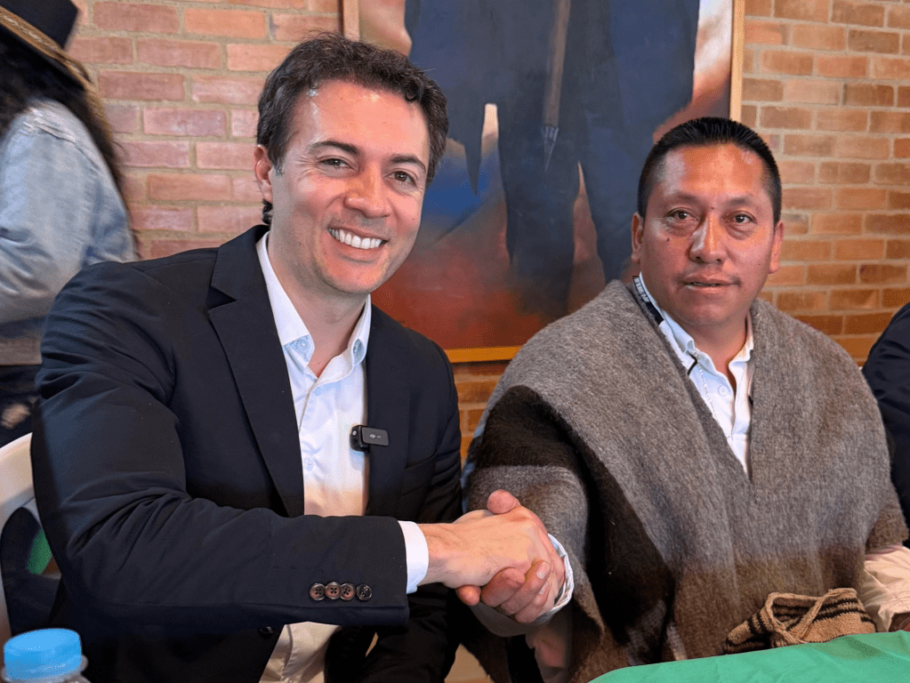 Daniel Quintero regresa a la carrera presidencial luego del aval del partido&nbsp;Aico