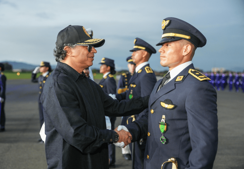 Gustavo Petro propone reformar el sistema de ascensos en las Fuerzas&nbsp;Militares
