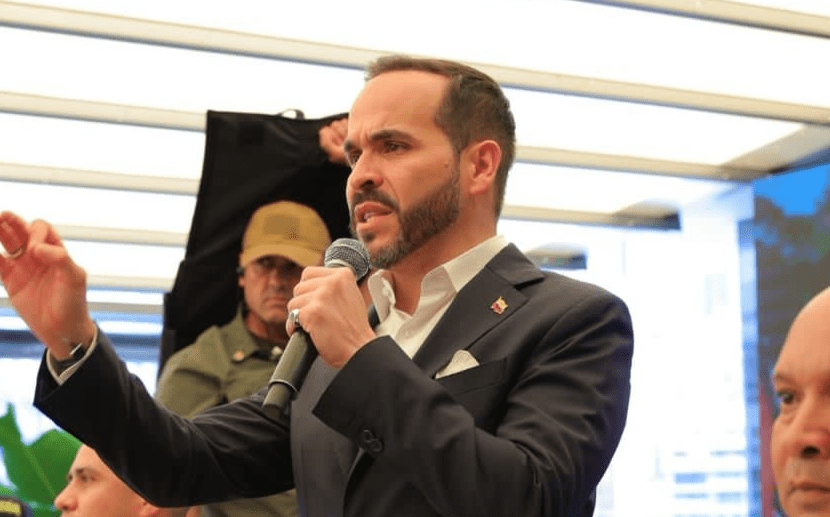 De la Espriella pide investigar a ministros que no asistieron a debate por la emergencia&nbsp;económica