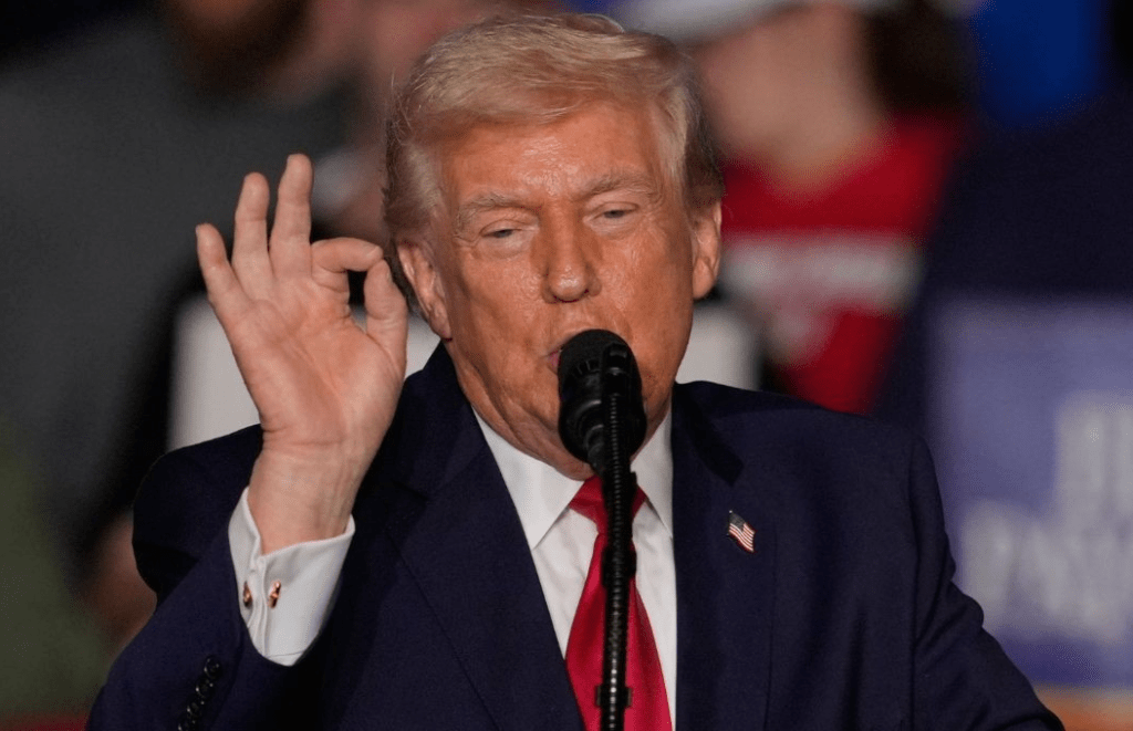 Donald Trump anuncia reapertura del espacio aéreo&nbsp;venezolano