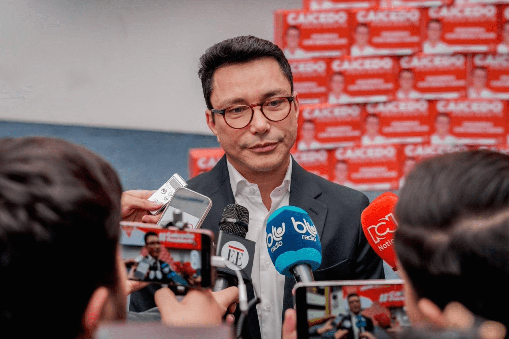 Denuncian ante la Fiscalía a Carlos Caicedo por presunto acoso y abuso&nbsp;sexual
