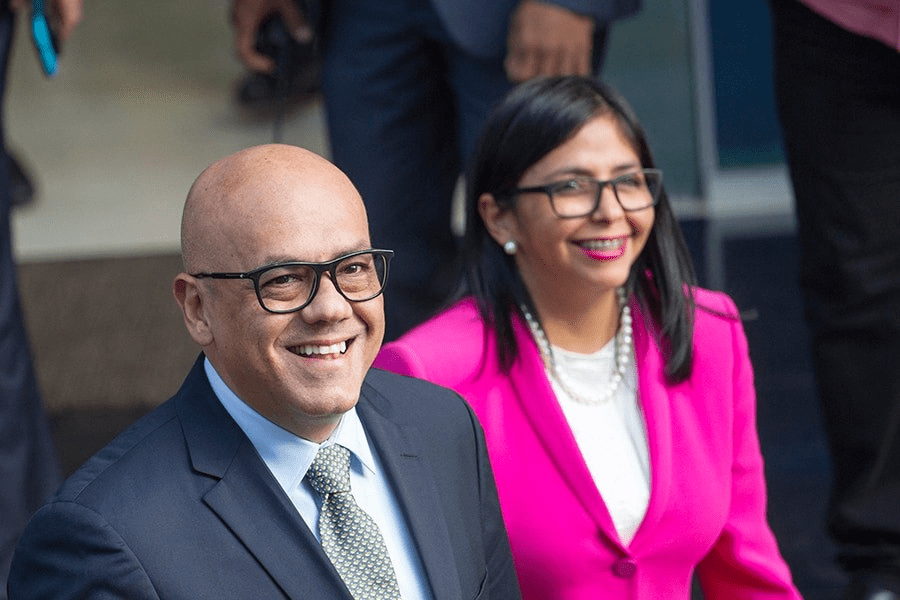 Delcy y Jorge Rodríguez habrían ofrecido cooperación a EE. UU. ante una posible caída de Nicolás Maduro