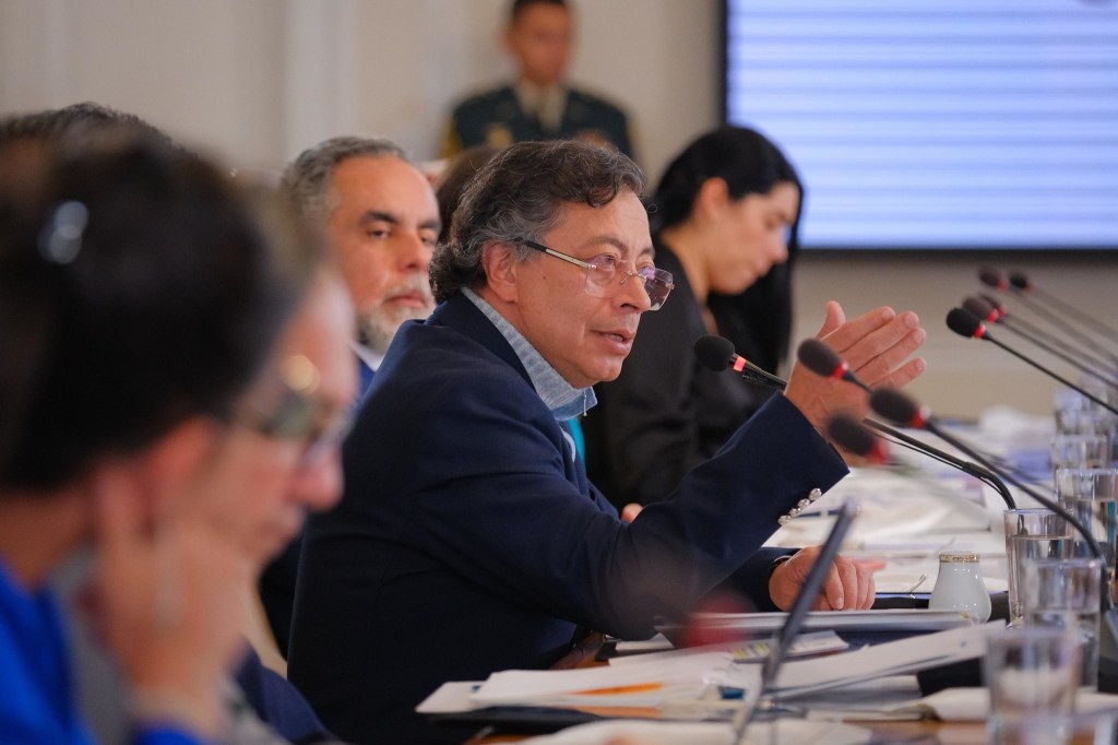 Petro se ausenta del Foro Económico de Davos para alistar reunión con&nbsp;Trump