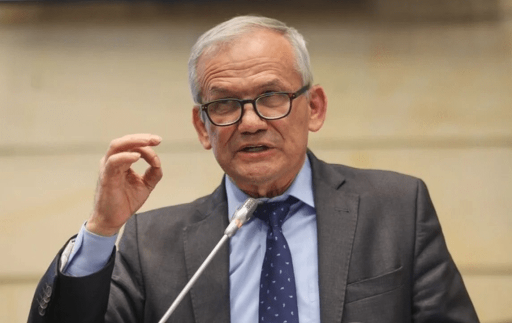 Carlos Ramón González reaparece en audiencia de acusación ante la Corte Suprema por caso&nbsp;Ungrd