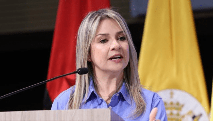 Vicky Dávila afirma que Gustavo Petro habría financiado campaña de Iván Cepeda con recursos&nbsp;públicos