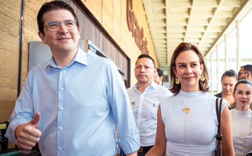 María Claudia Tarazona, viuda de Miguel Uribe Turbay, no descarta ser fórmula vicepresidencial