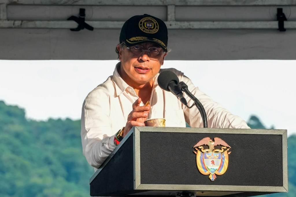 Petro anuncia tutela contra el CNE por exclusión de Iván&nbsp;Cepeda