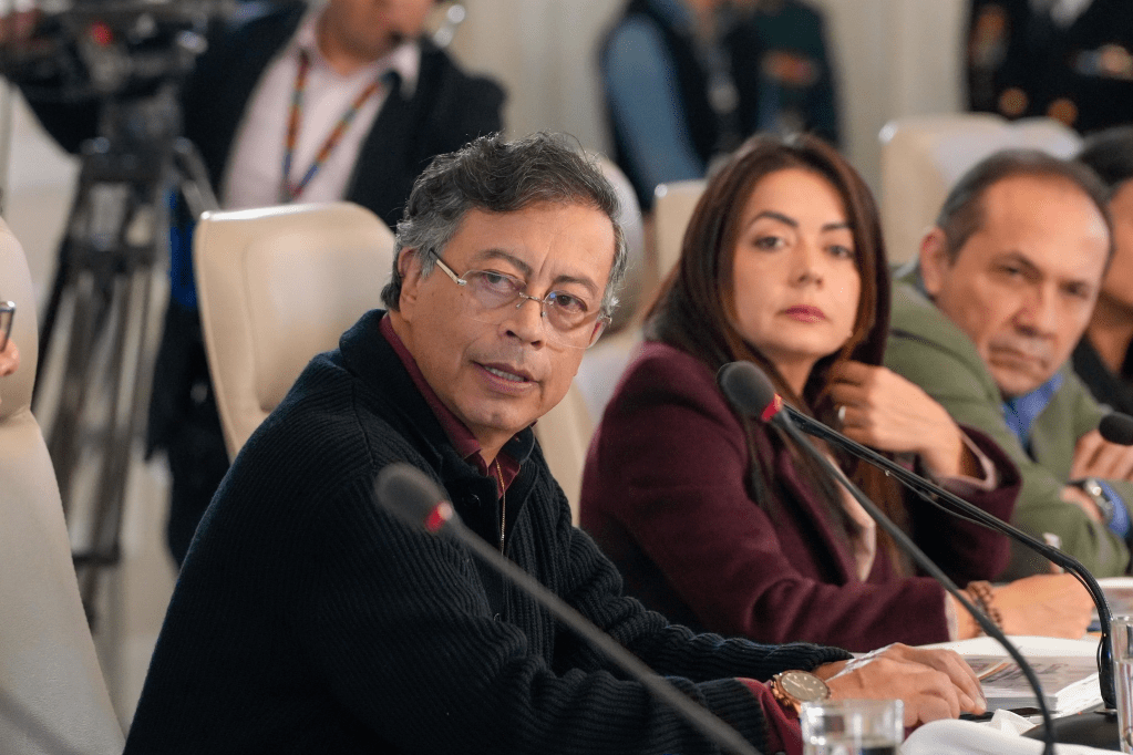 «Los espero en todas las plazas»: Petro convoca marcha por el salario mínimo&nbsp;vital