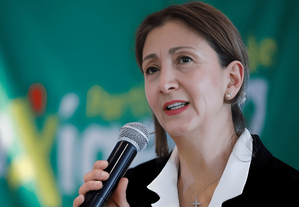 Luego de varias renuncias, Betancourt sube al puesto 8 de la lista al Senado por&nbsp;Oxígeno