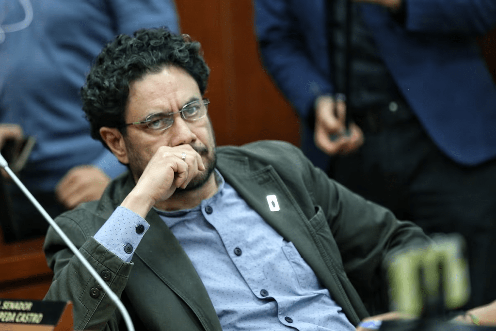 CNE vota en contra y excluye a Iván Cepeda de la consulta del Frente por la&nbsp;Vida