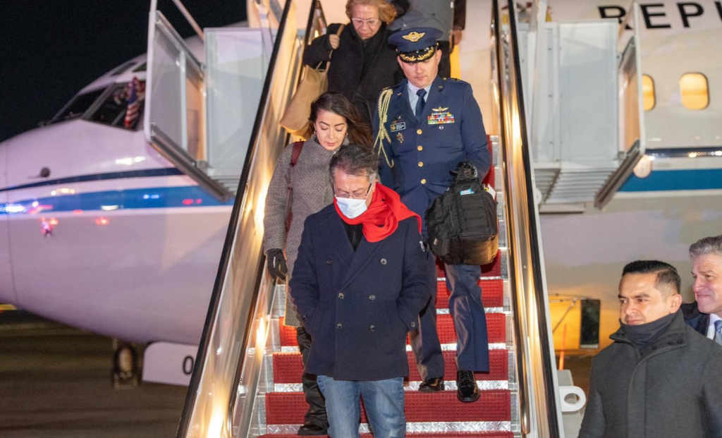 ¿Quiénes acompañan a Gustavo Petro en su reunión con Donald&nbsp;Trump?