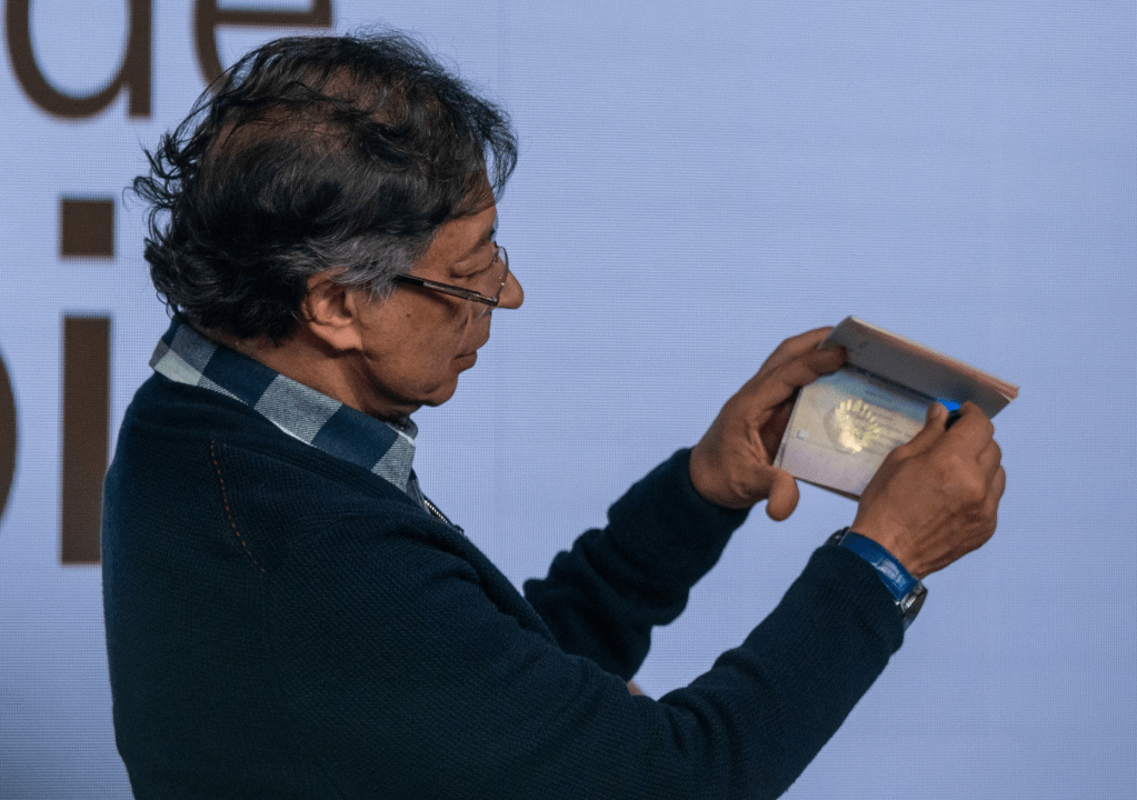 Del modelo privatizado al pasaporte&nbsp;soberano